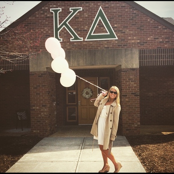 Meet your Posher, Katie - Picture 1 of 1